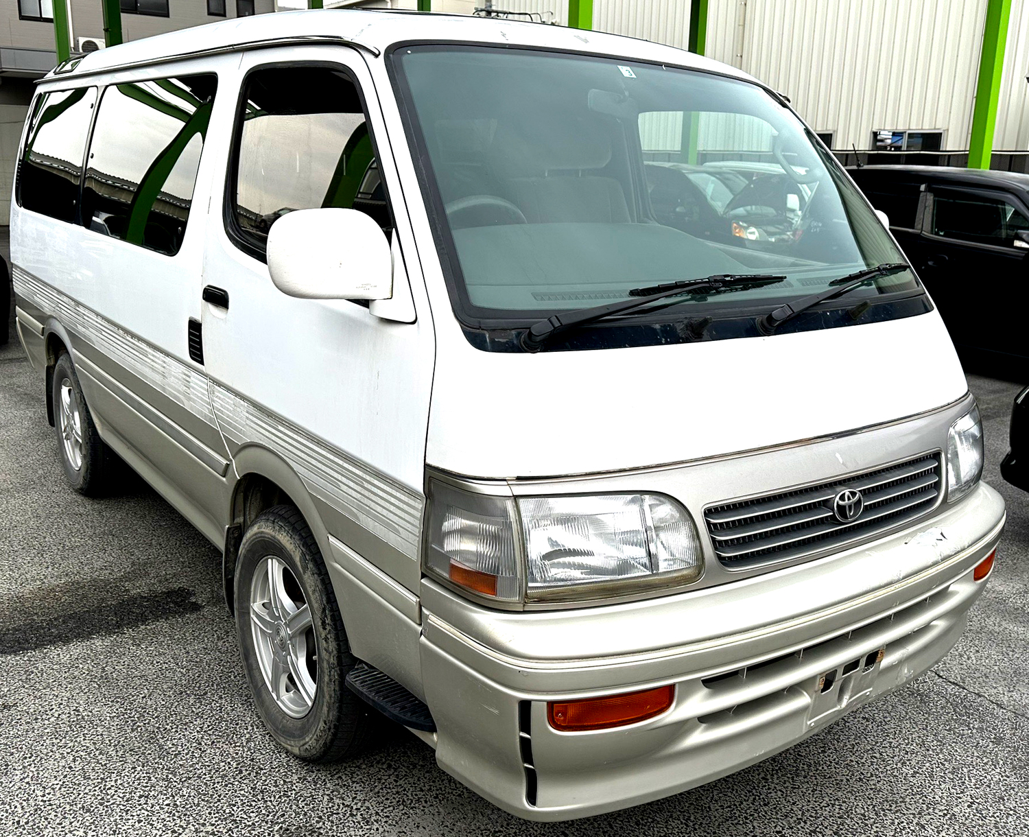 トヨタ ハイエースワゴン