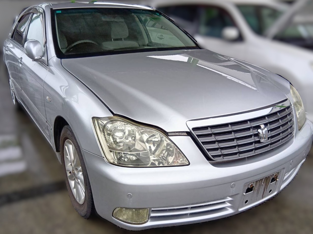 トヨタ クラウン