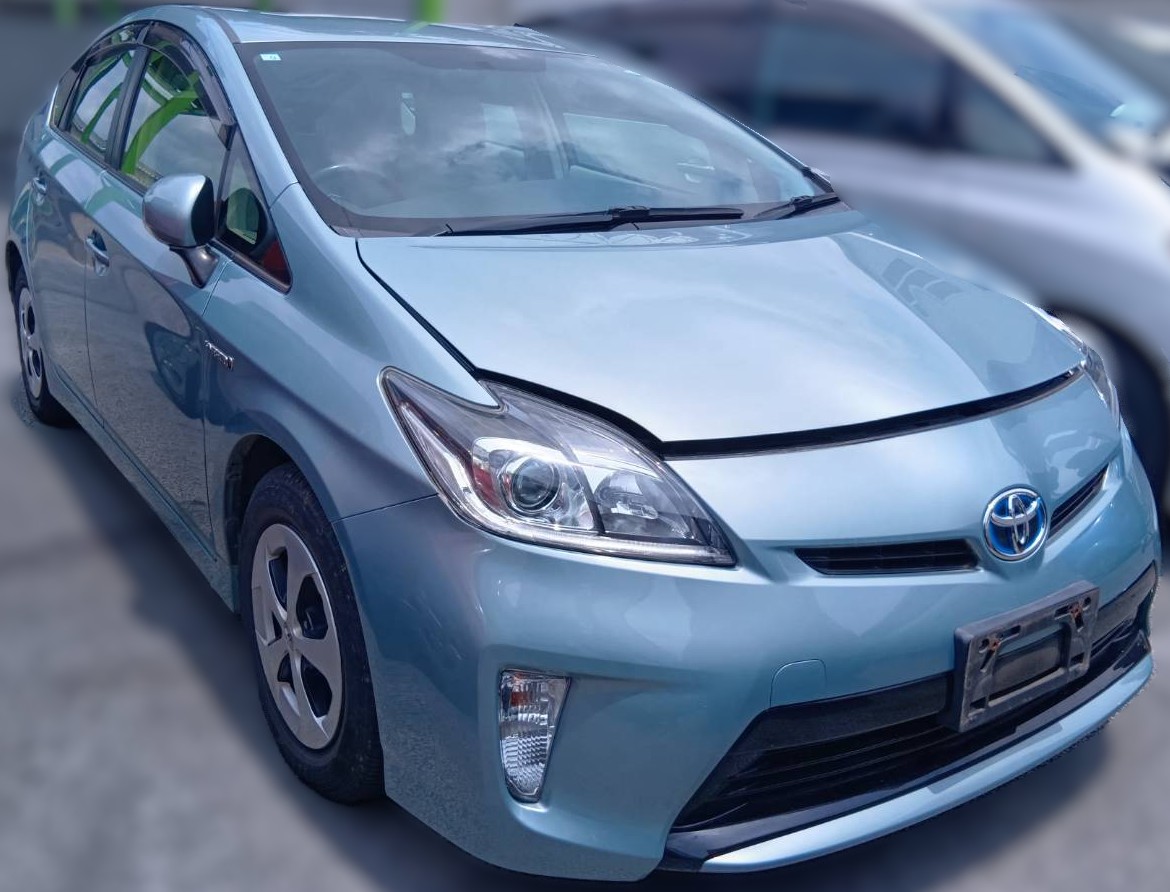 トヨタ プリウス