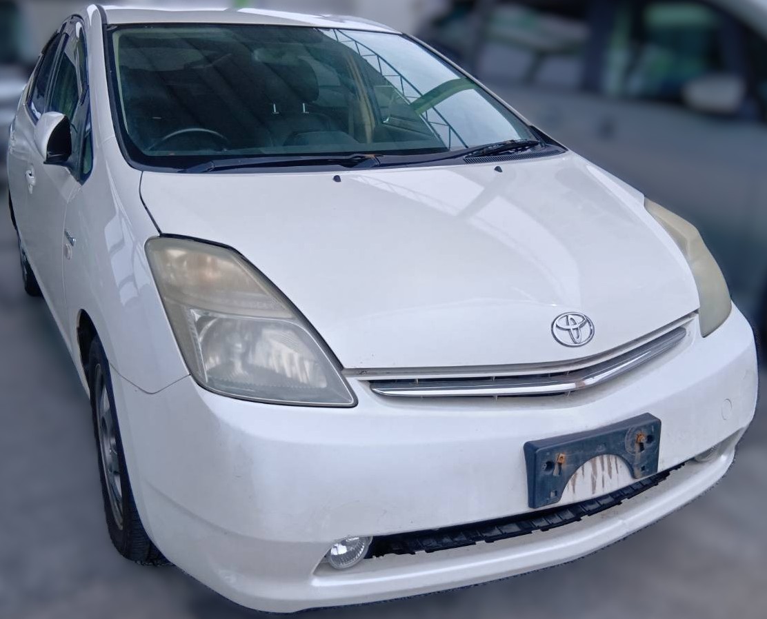 トヨタ プリウス