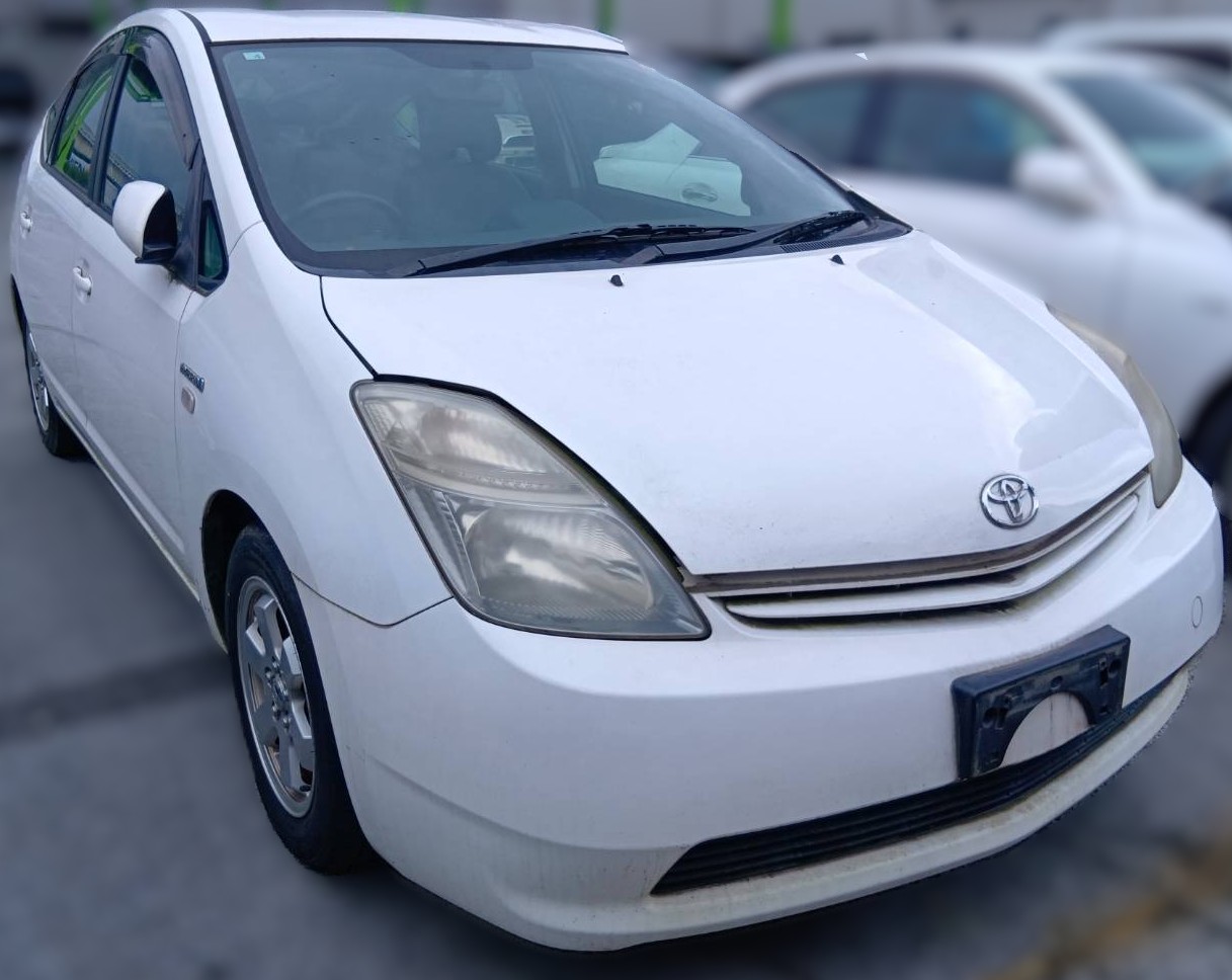 トヨタ プリウス