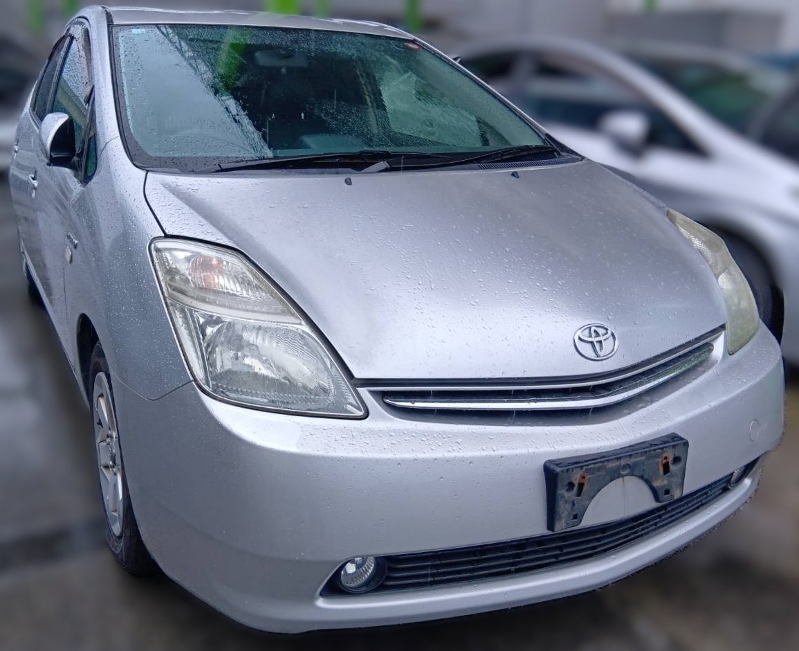 トヨタ プリウス