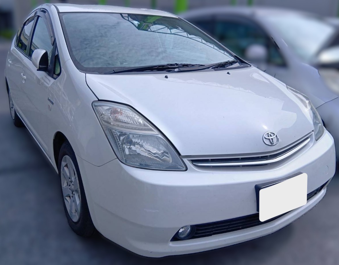 トヨタ プリウス