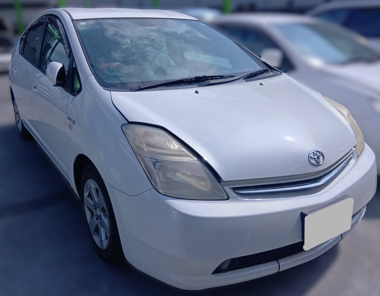 トヨタ プリウス