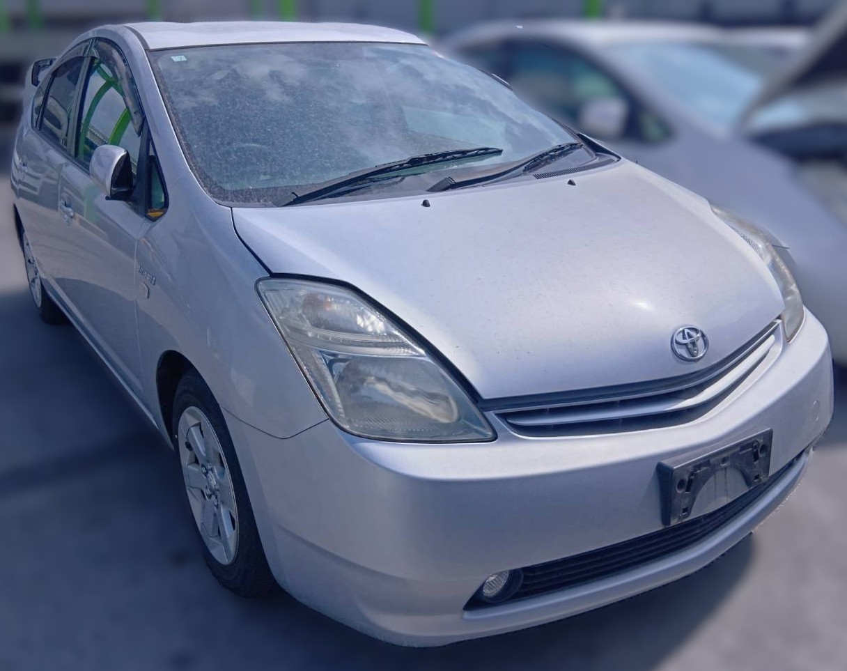 トヨタ プリウス