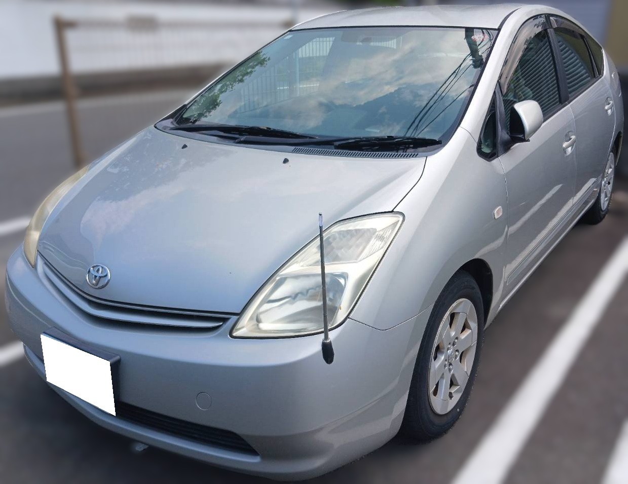トヨタ プリウス