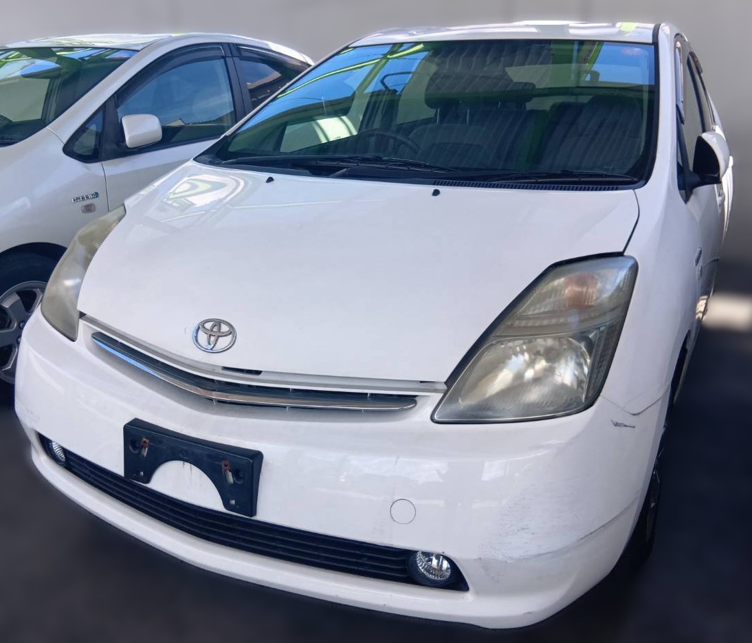 トヨタ プリウス