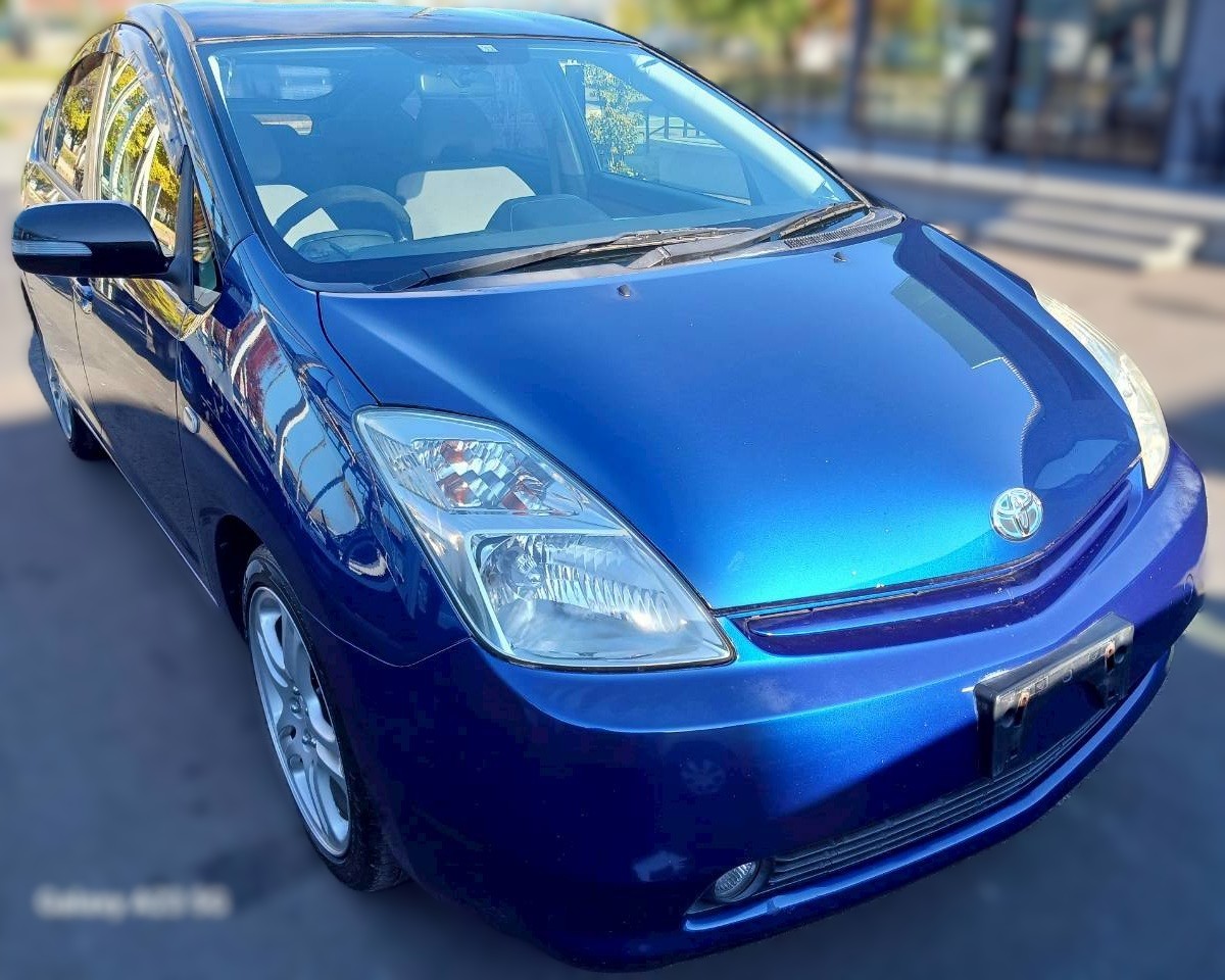 トヨタ プリウス