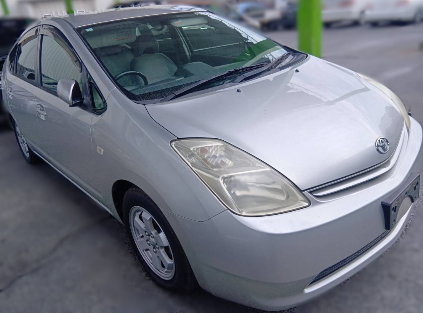 トヨタ プリウス