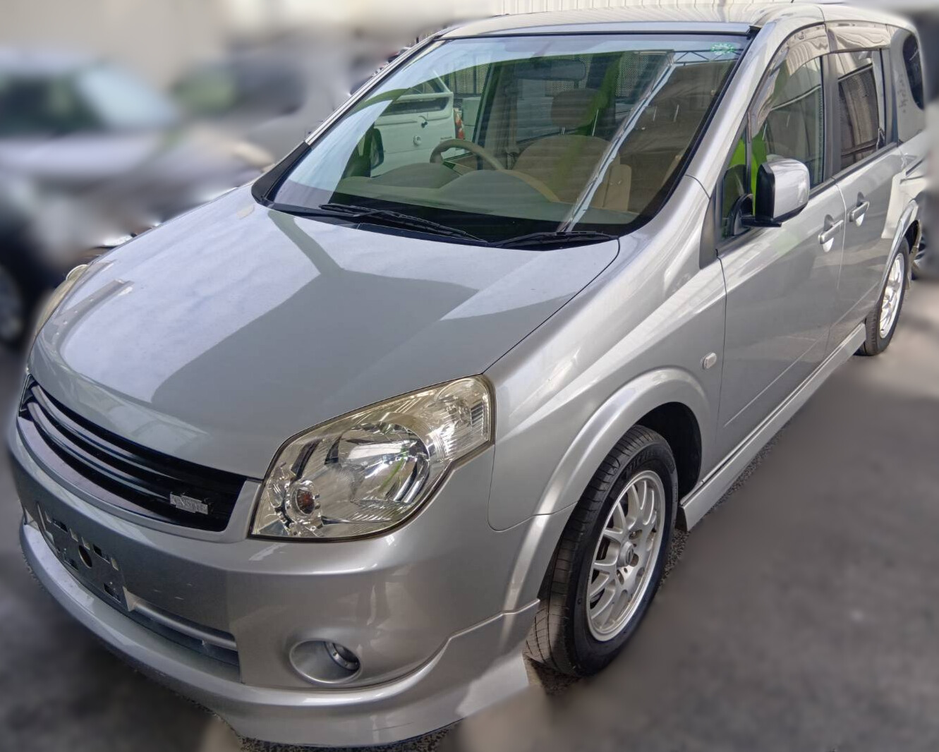 日産 ラフェスタ