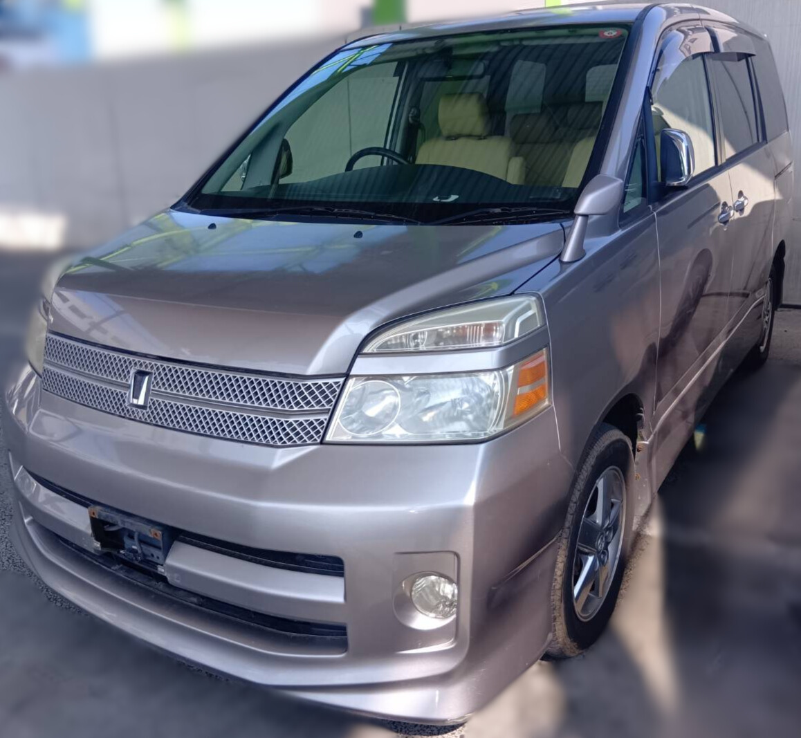 トヨタ ヴォクシー